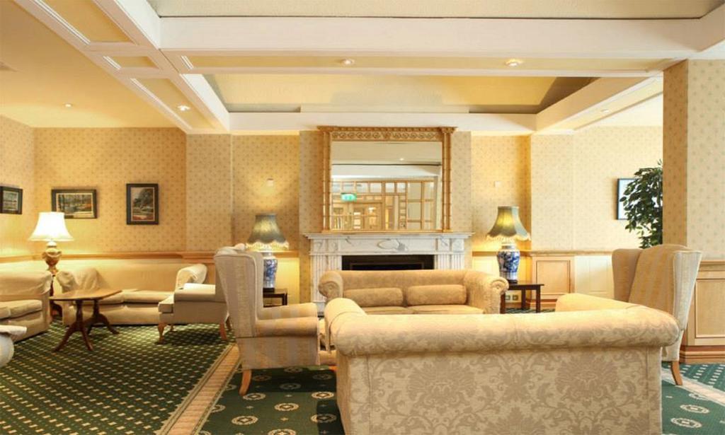 Brandon Hotel Conference & Leisure Centre Тралі Екстер'єр фото